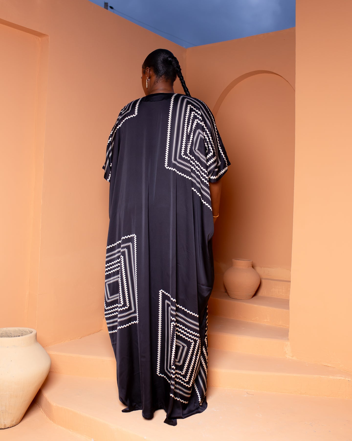 Tassle Silk Bubu ( Noir Geometry)
