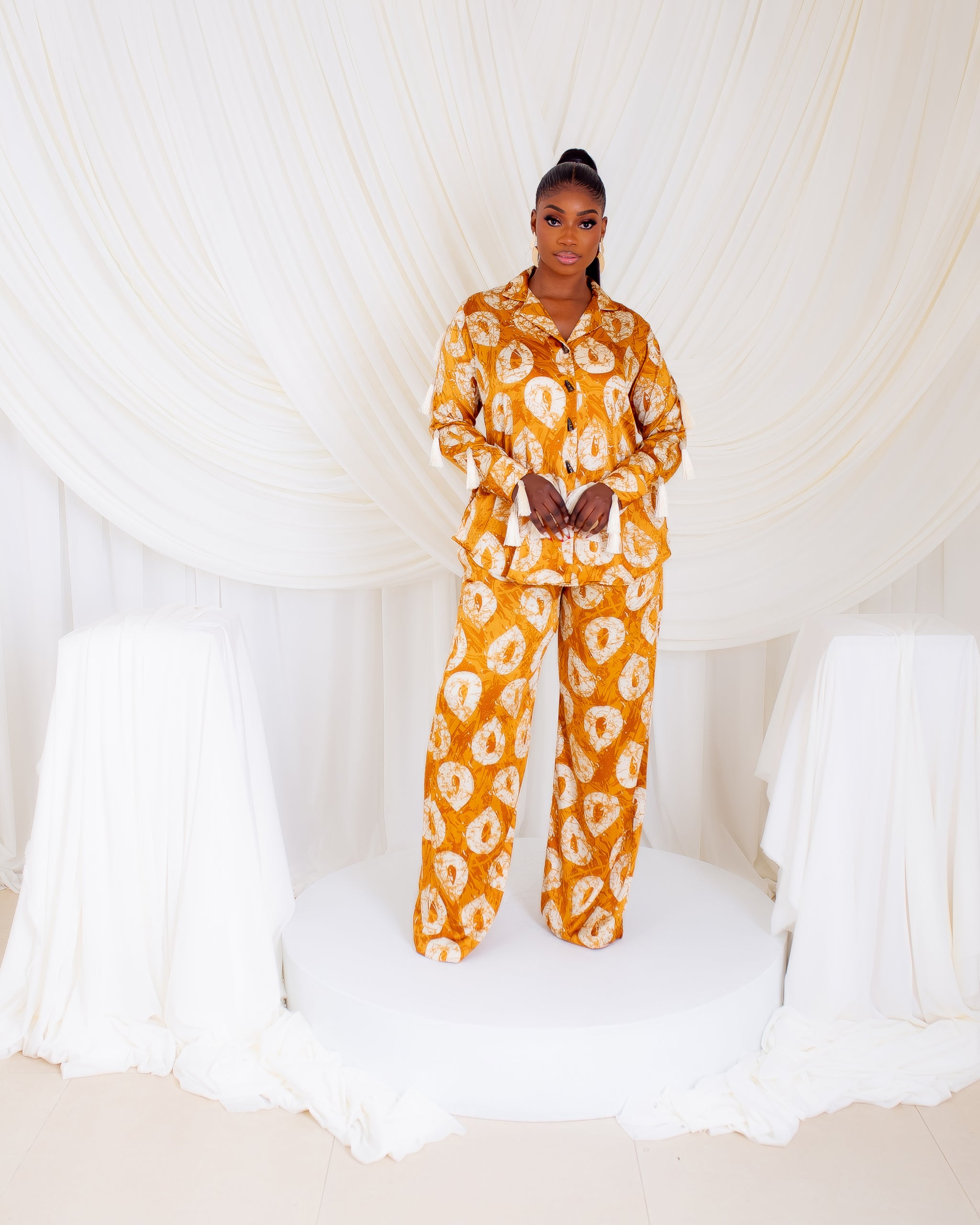 Tassle Silk Set (Yellow Bells)